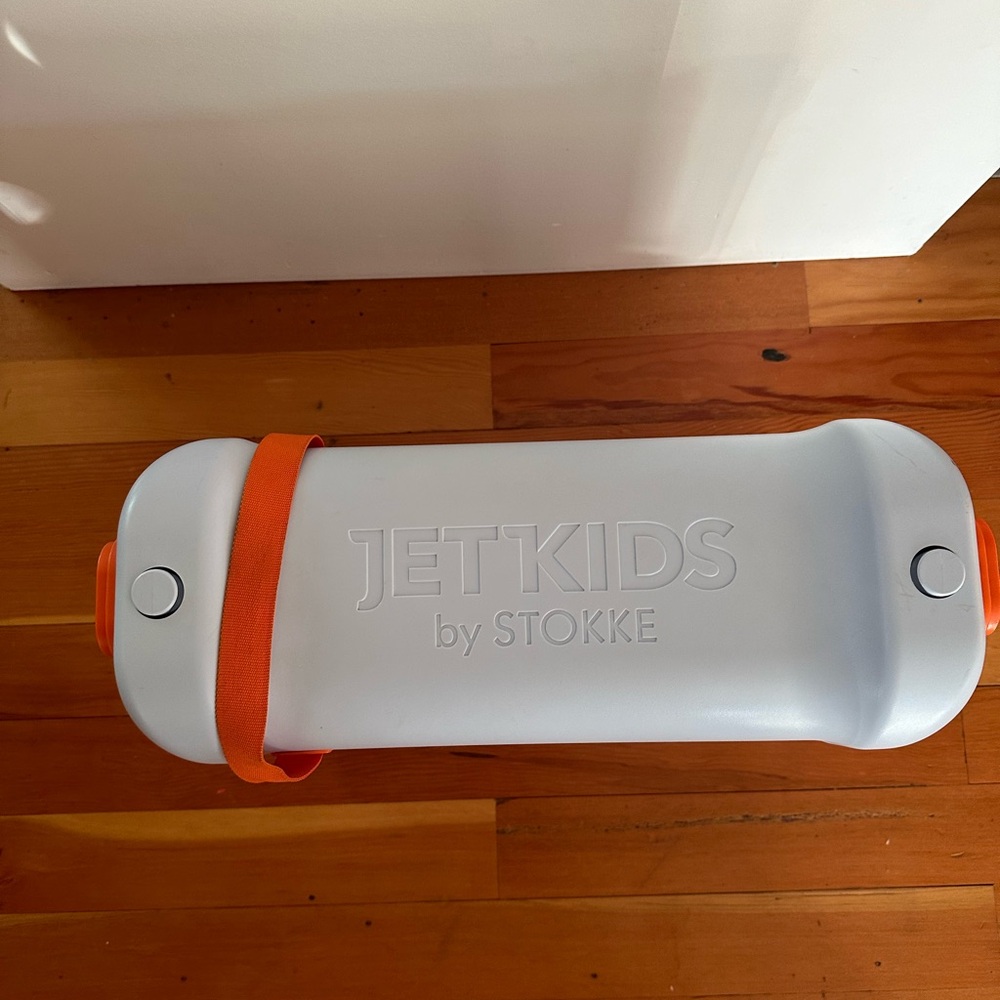 Jet kids Stokke bed box blue